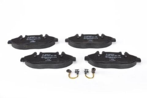 Mercedes Vito 109 CDI 2.1 2003-2010 Bosch Ön Balata 24007 NETPAR2882
